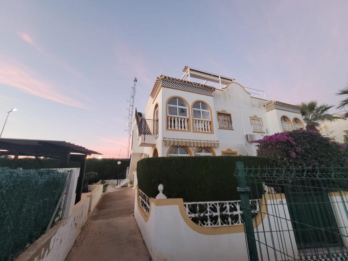 Villa Susana Torrevieja Exteriör bild